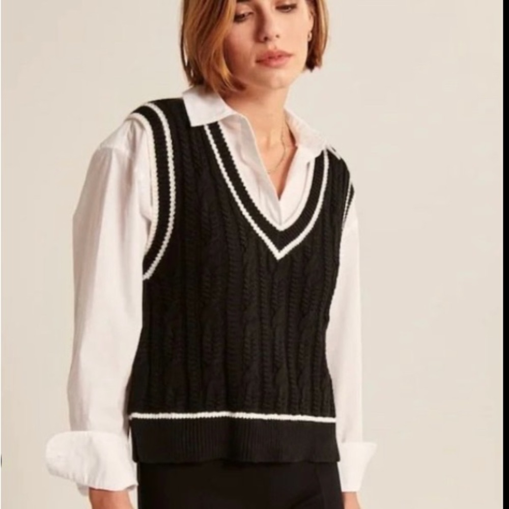 Abercrombie Black Varsity Stripe Sweater Vest, size M
